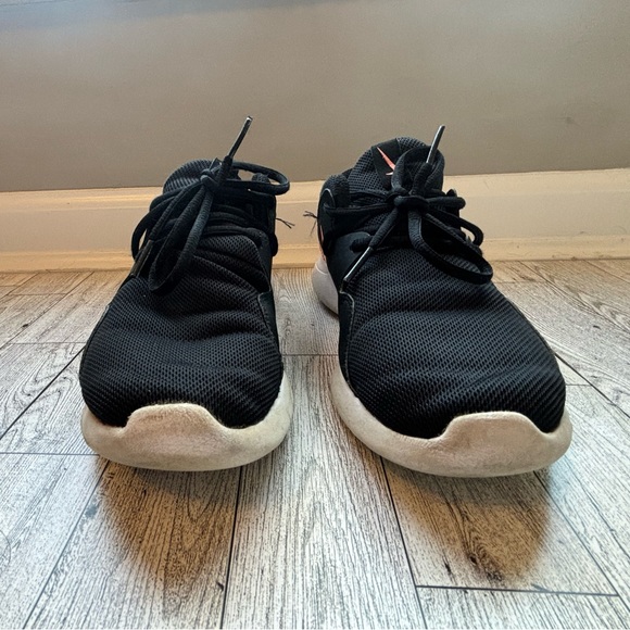 Nike Star Runner 4 Youth Black with Pink Stripe - Picture 5 of 8